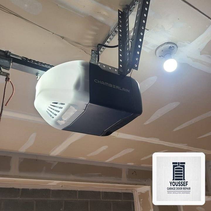 Off-Track Garage Door Emergency Realignment & Laser Calibration in Lincolnwood, IL